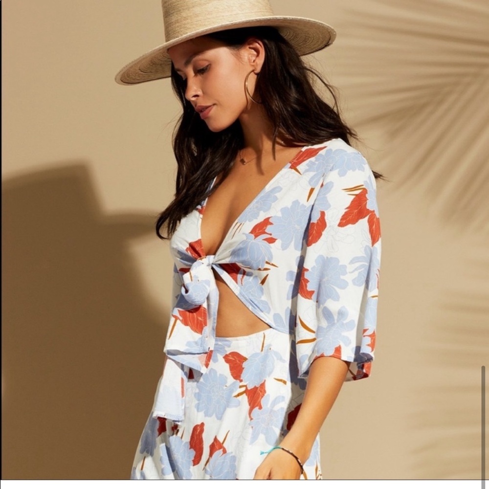 l*space Maxi Wrap Tie Dress with Cutout - Picture 2 of 11